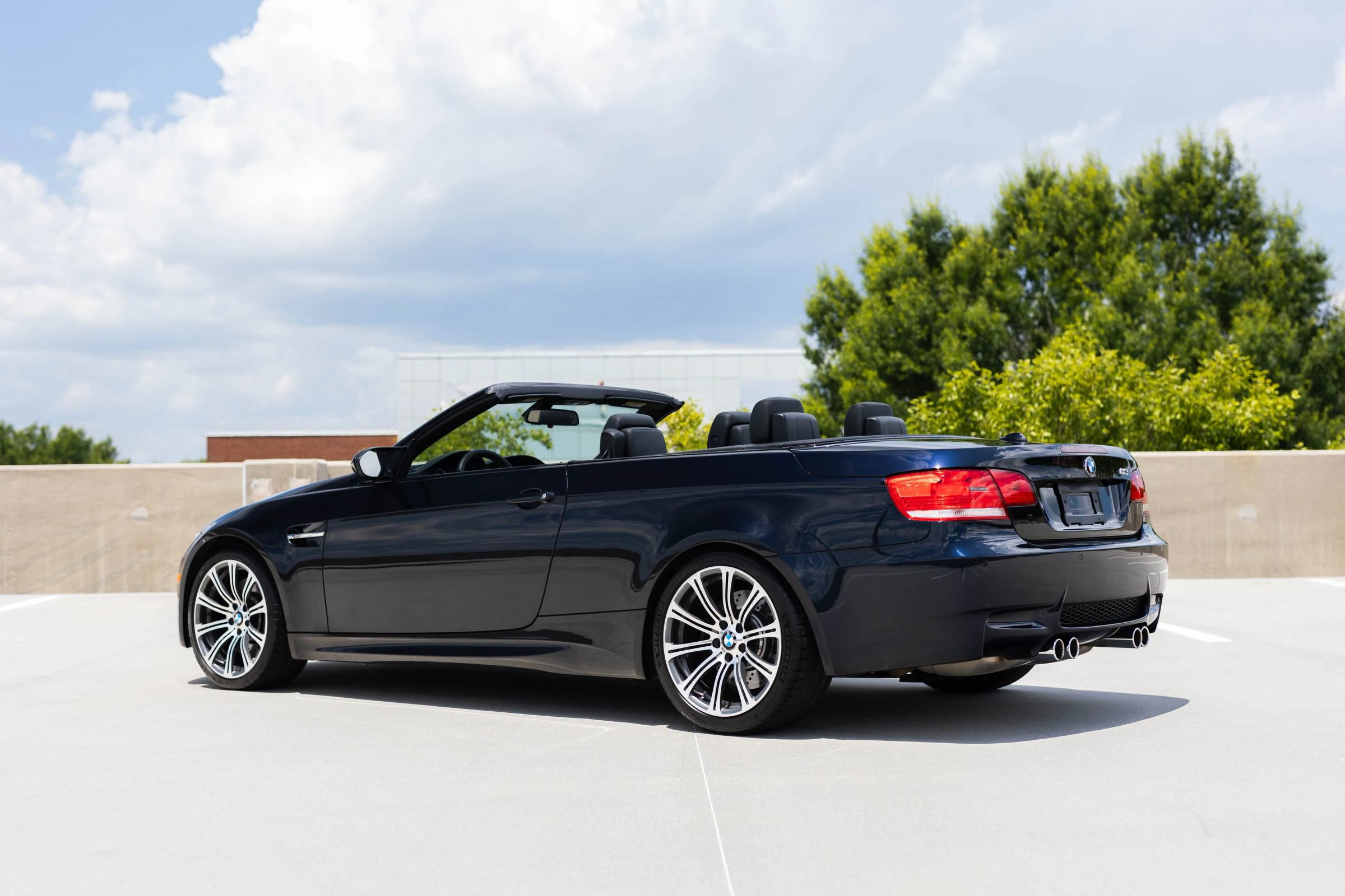 Used 2010 BMW M3 Convertible RWD image 11