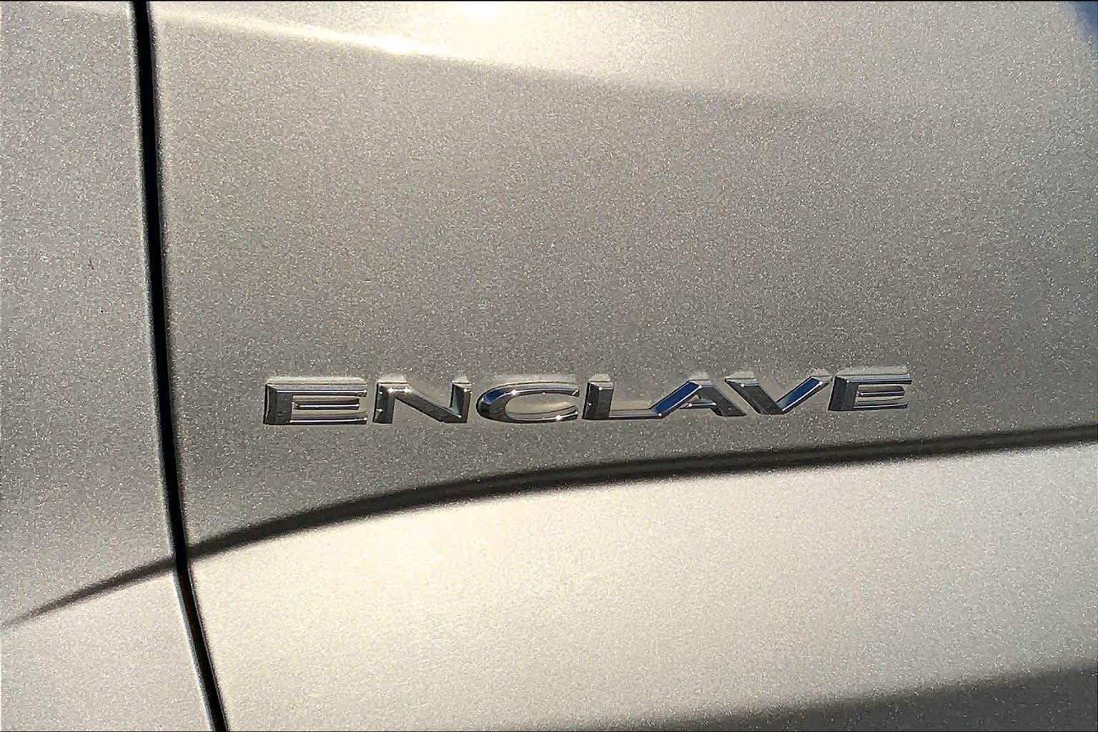 Used 2024 Buick Enclave Avenir w/ Avenir Technology Package FWD image 28