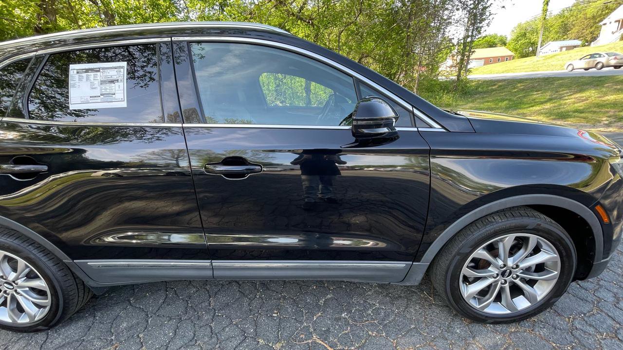 Used 2019 Lincoln MKC Select w/ Select Plus Package AWD/4WD image 11