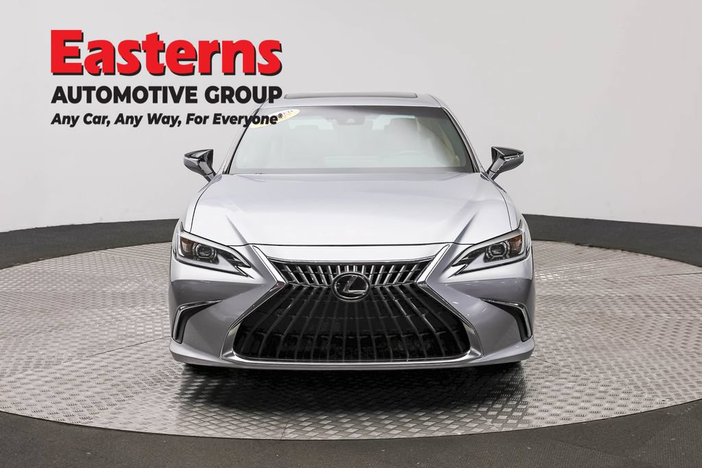 Used 2022 Lexus ES 350 w/ Premium Package FWD image 2