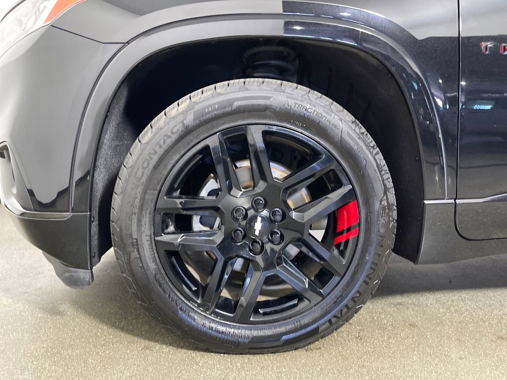 Used 2020 Chevrolet Traverse Premier w/ Redline Edition FWD image 11