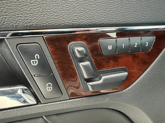Used 2010 Mercedes-Benz E 550 Coupe image 23