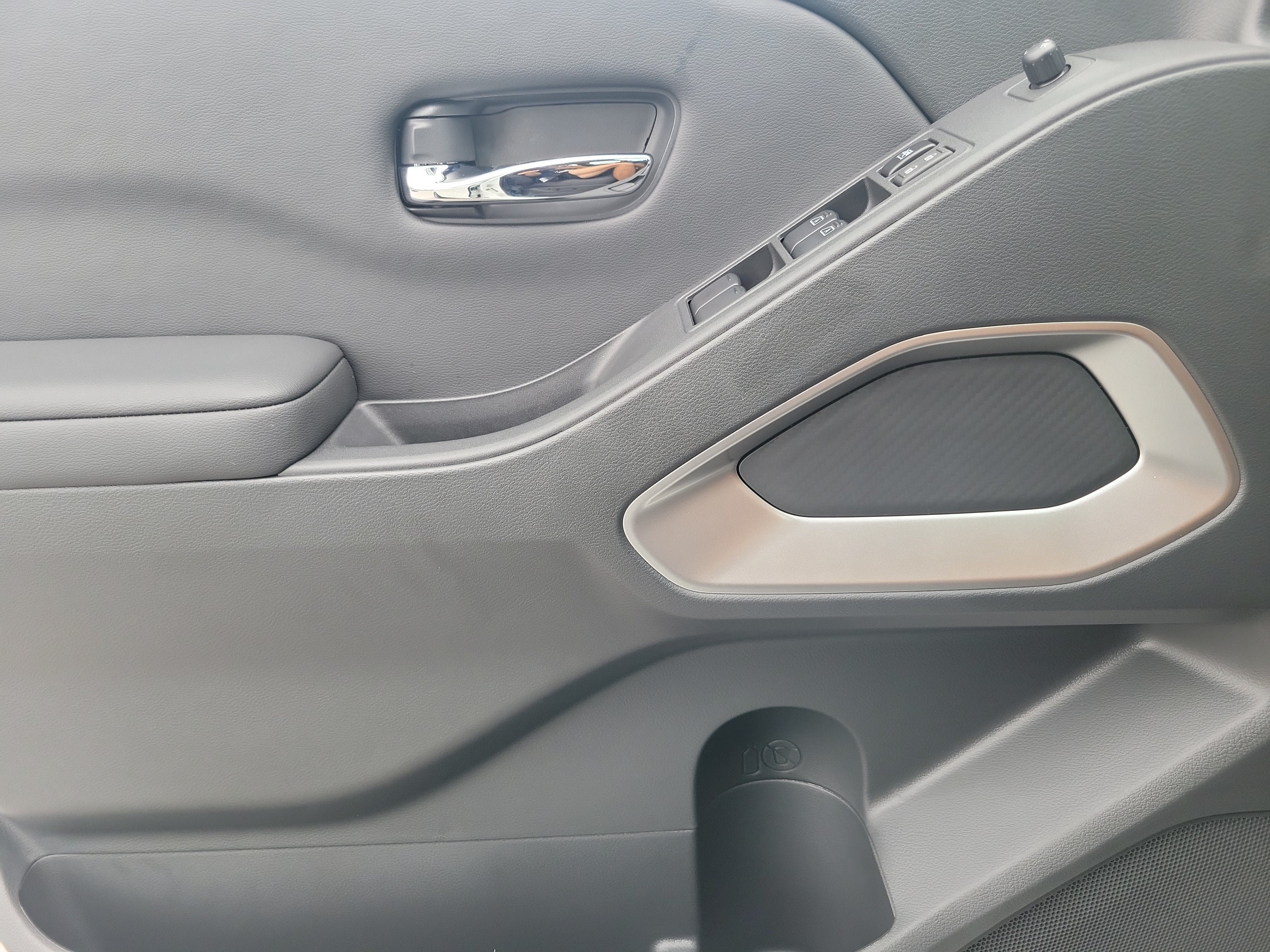 New 2027 Nissan Frontier SV RWD image 29