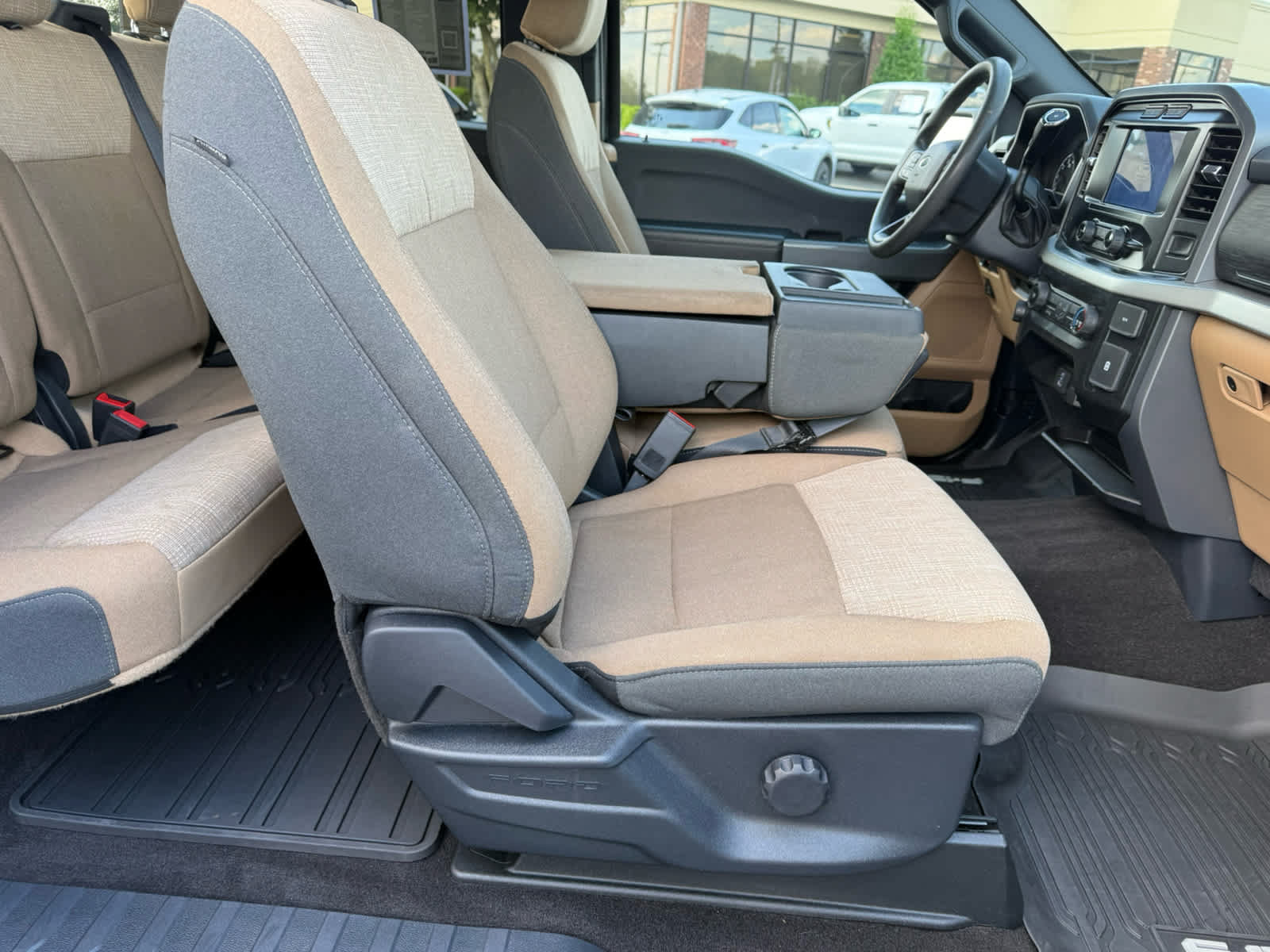 Used 2022 Ford F150 XLT w/ Bed Utility Package AWD/4WD image 8
