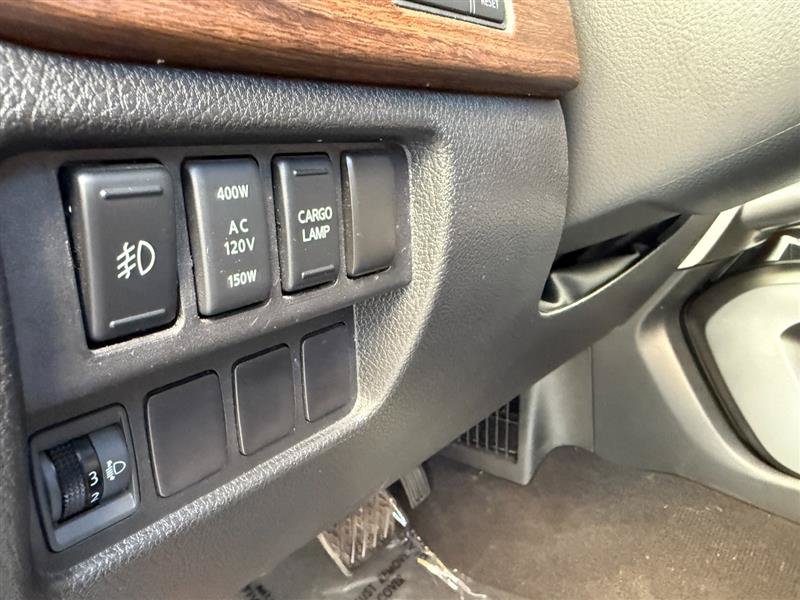 Used 2016 Nissan Titan Platinum Reserve AWD/4WD image 32