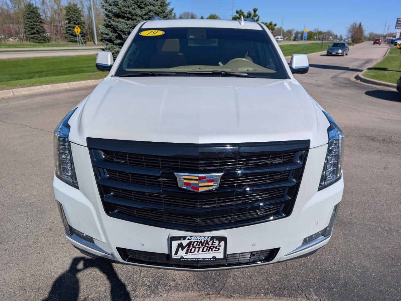 Used 2019 Cadillac Escalade ESV Platinum AWD/4WD image 5