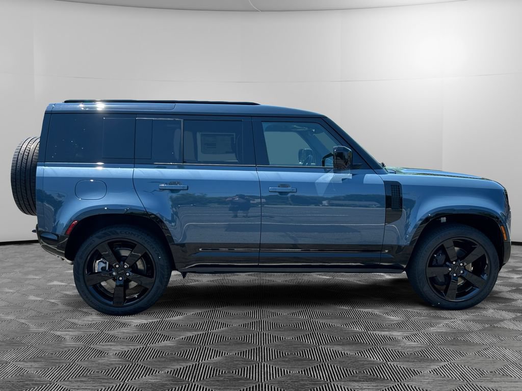 New 2026 Land Rover Defender 110 X-Dynamic SE AWD/4WD image 6