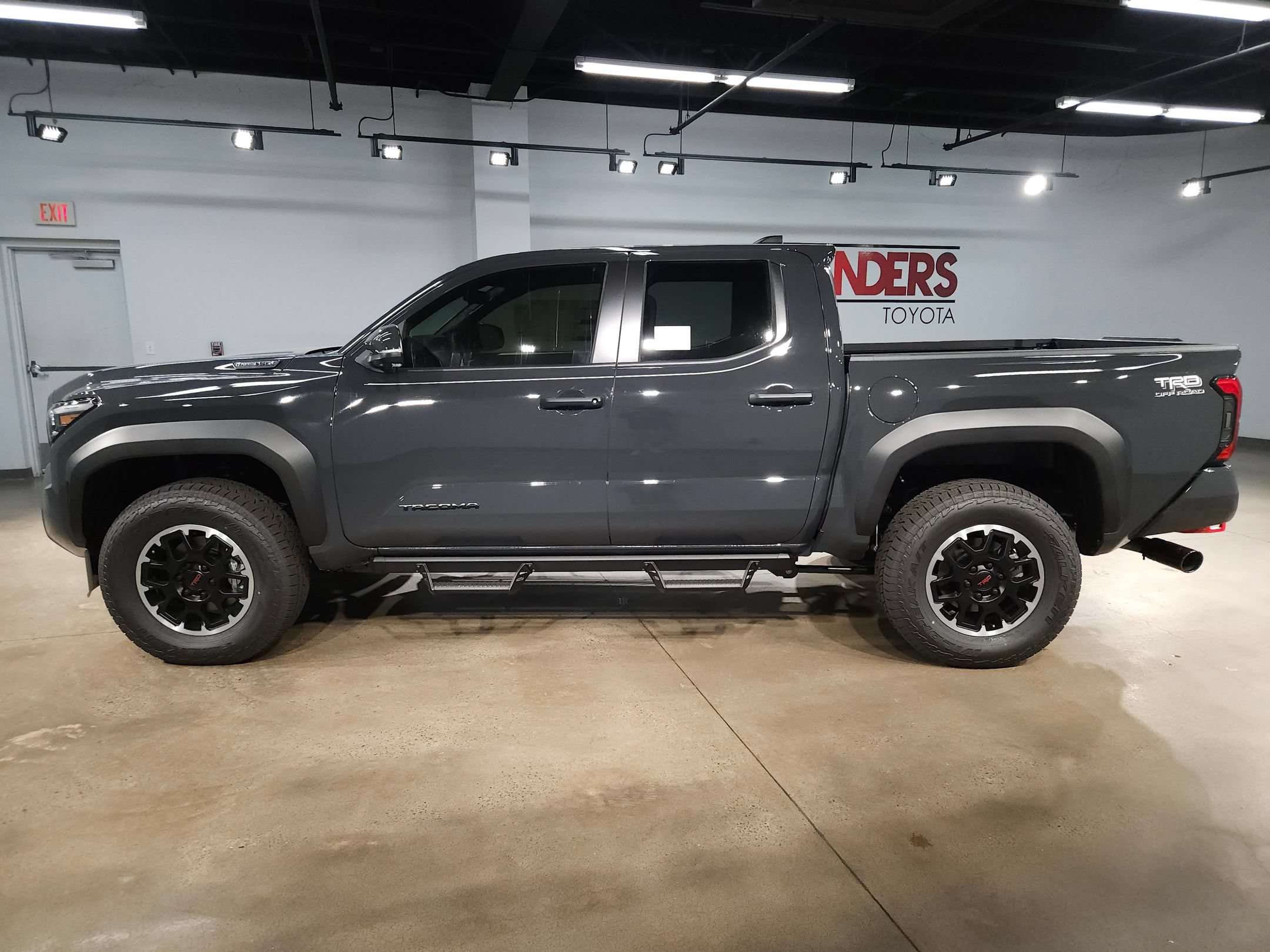 New 2026 Toyota Tacoma TRD Off-Road AWD/4WD image 4