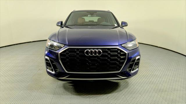 Used 2023 Audi Q5 2.0T Premium w/ Convenience Package AWD/4WD image 11