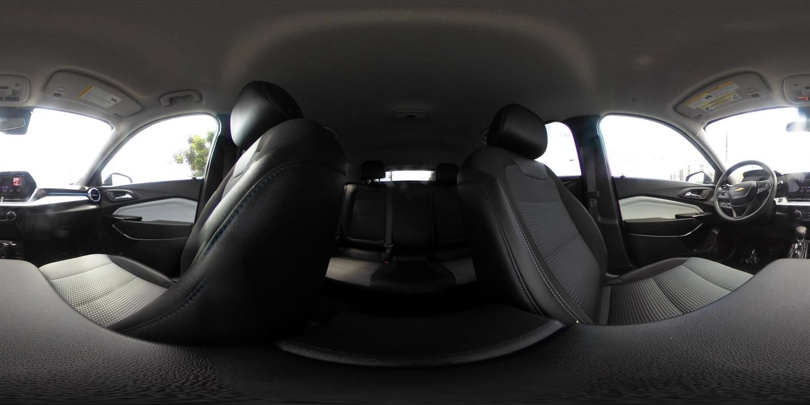 Used 2025 Chevrolet Trax LT FWD image 77