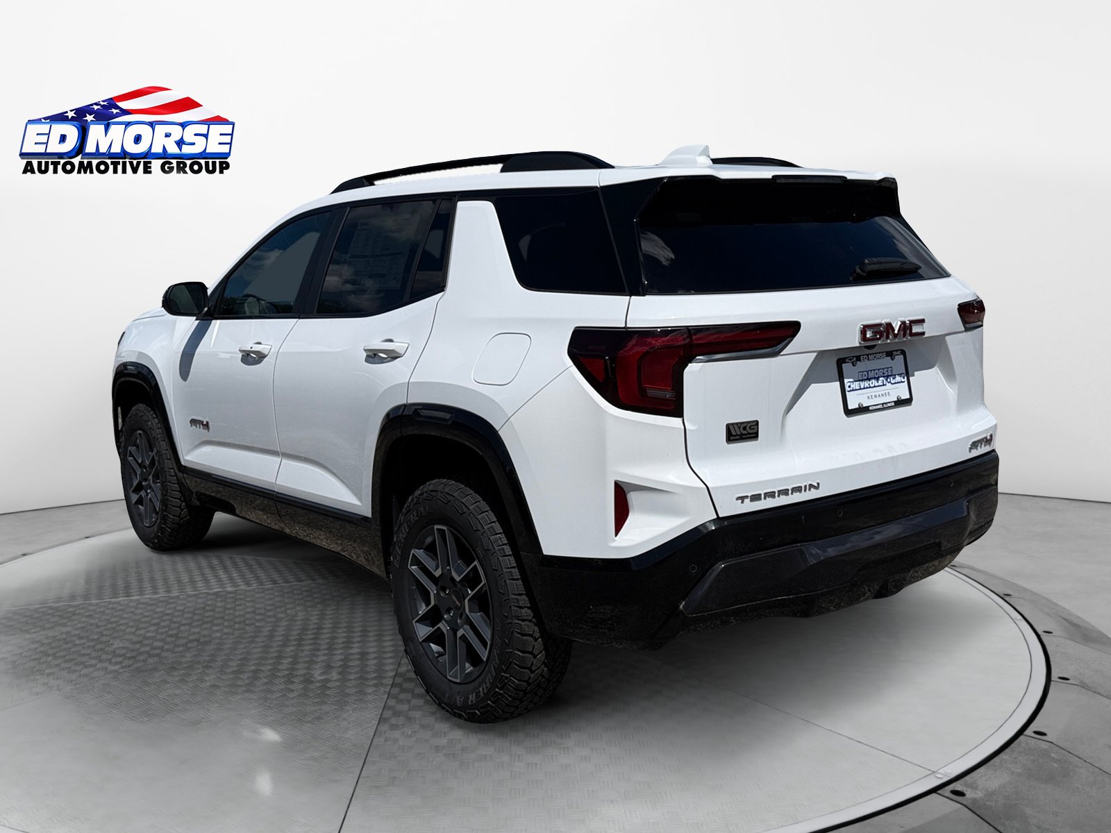 New 2026 GMC Terrain AT4 AWD/4WD image 3