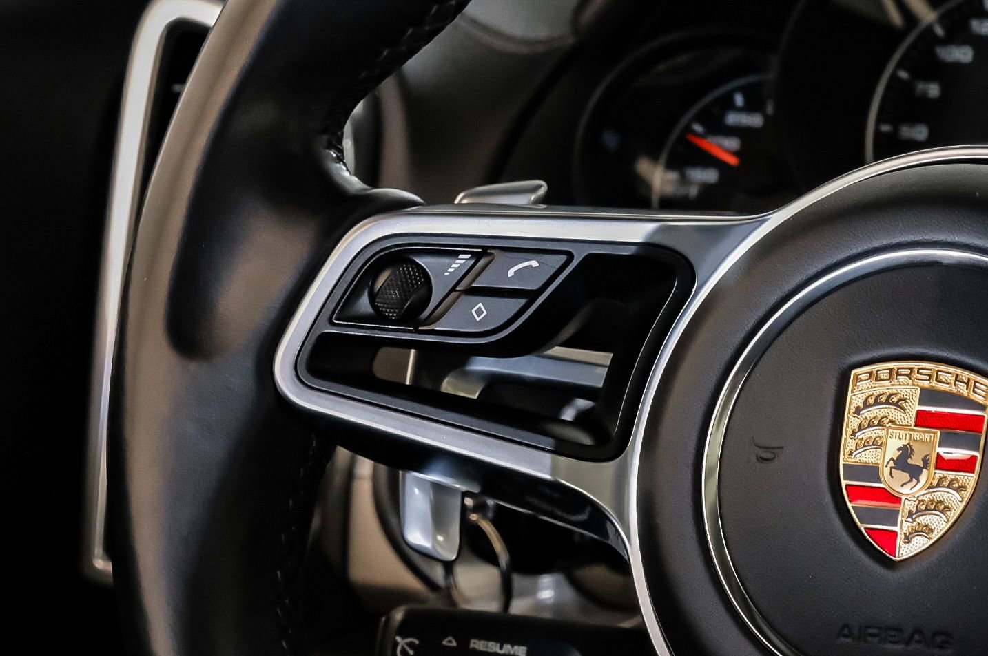 Used 2015 Porsche Cayenne Turbo w/ Premium Plus Package AWD/4WD image 14