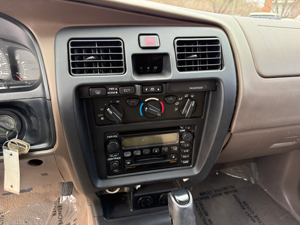 Used 2001 Toyota 4Runner SR5 image 17