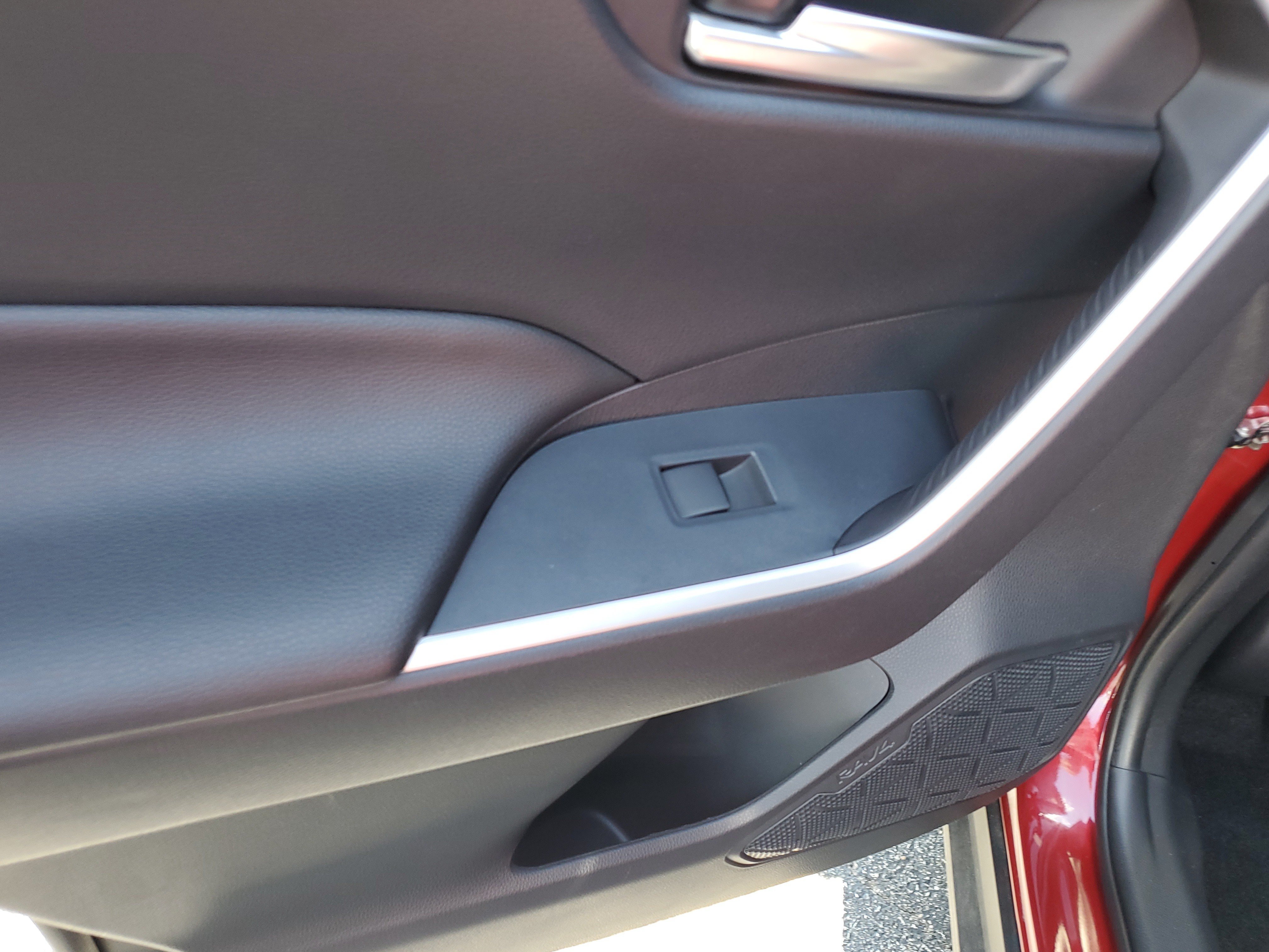 Used 2019 Toyota RAV4 XLE w/ Convenience Package AWD/4WD image 15