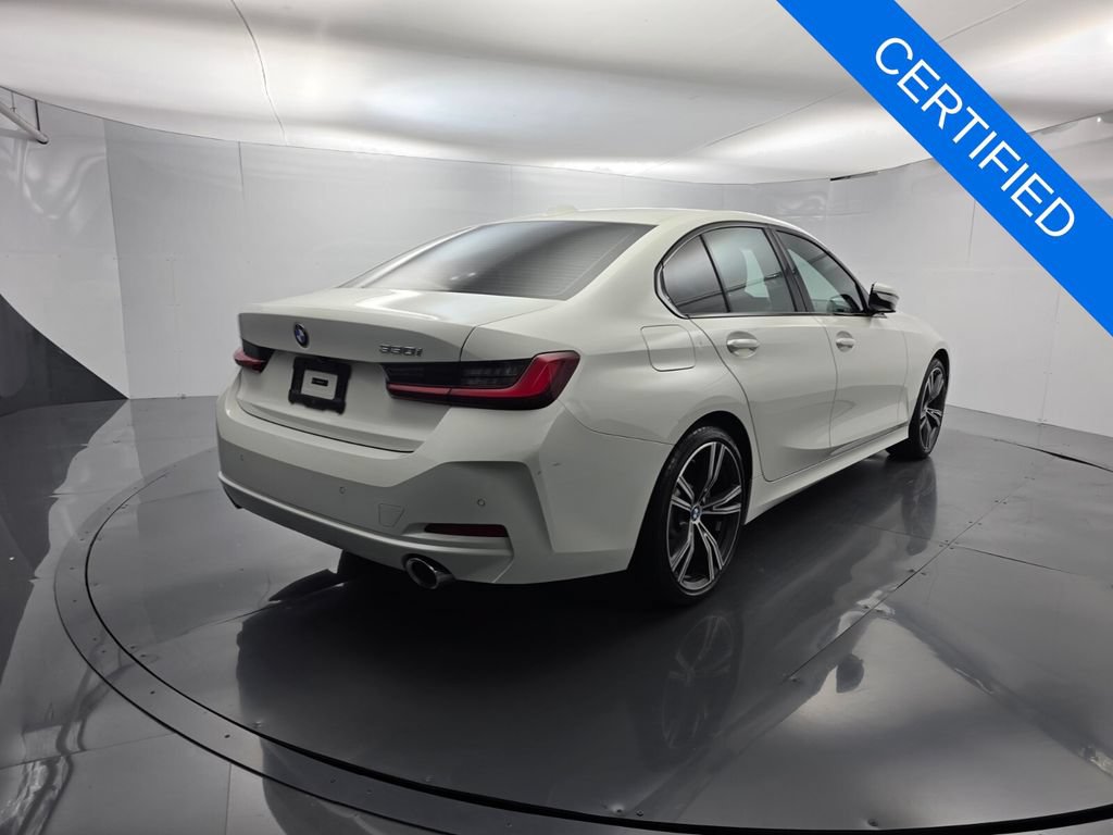 Certified 2023 BMW 330i Sedan w/ Driving Assistance Package RWD image 4