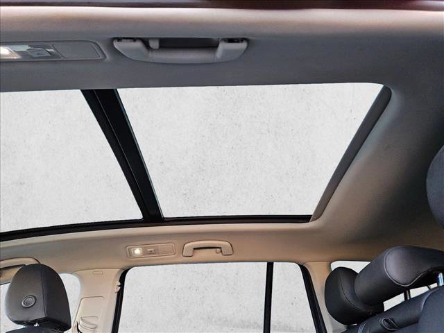 Used 2018 Volkswagen Golf SE image 19