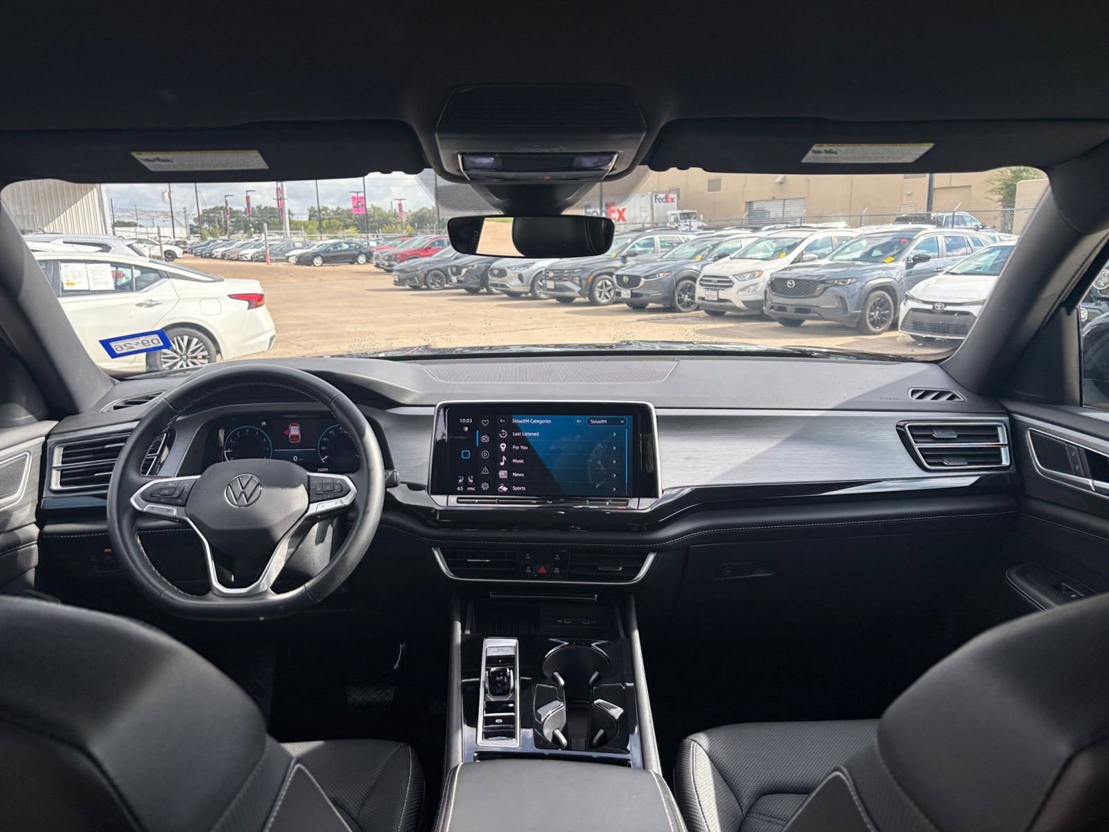 Used 2025 Volkswagen Atlas Cross Sport SE image 33