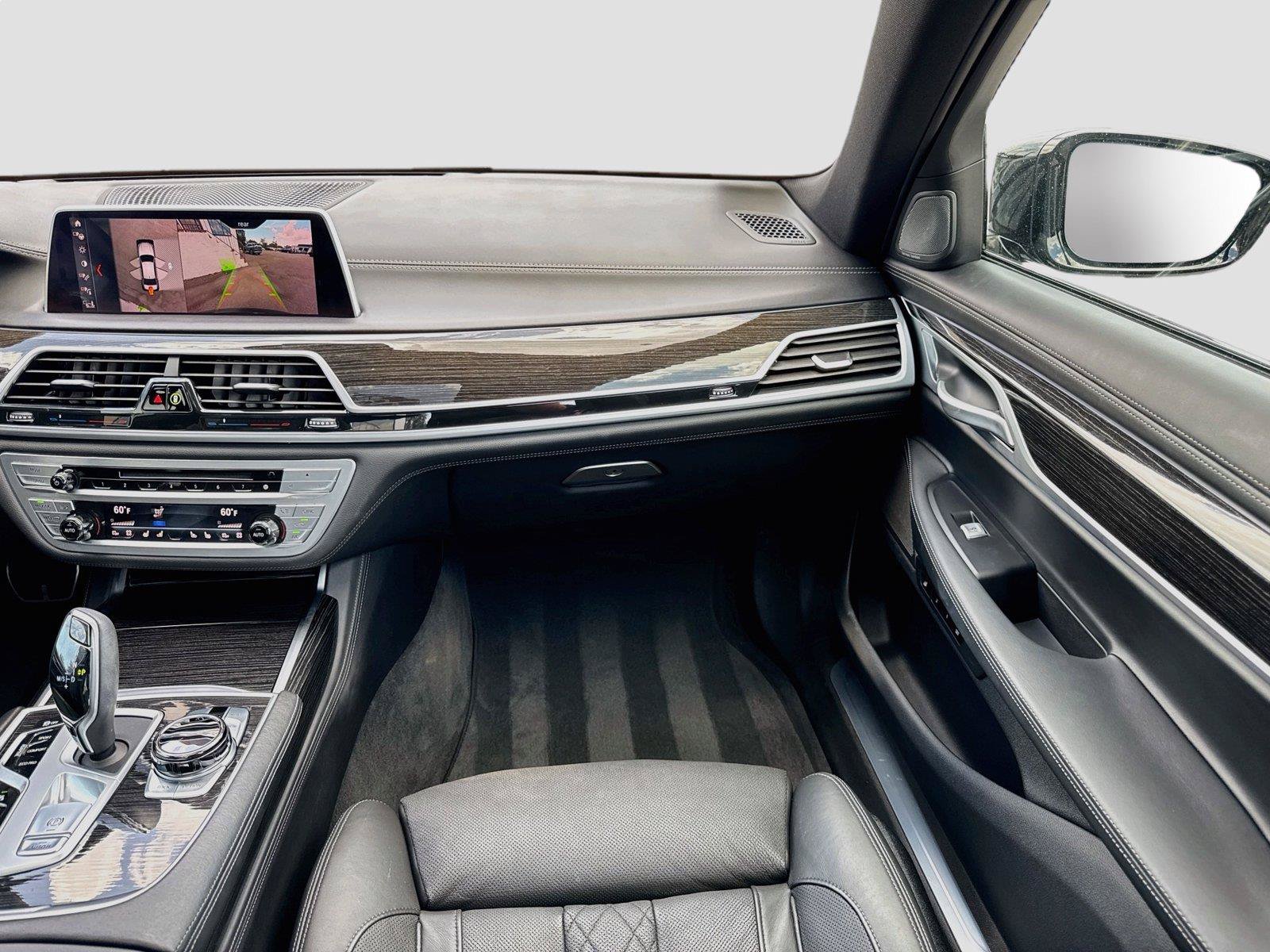 Used 2019 BMW 750i w/ Executive Package RWD image 33
