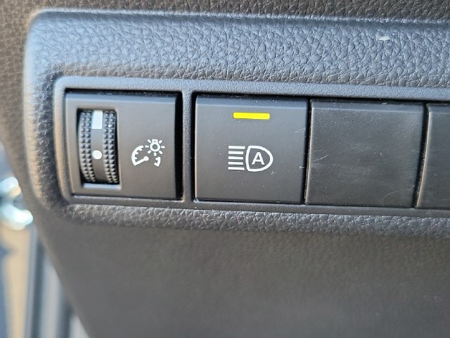 Used 2025 Toyota Corolla LE FWD image 16