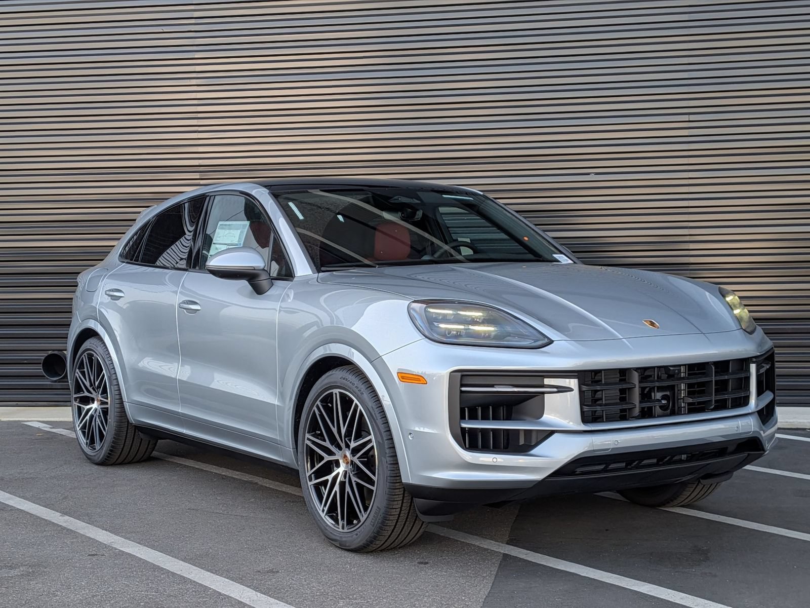 New 2026 Porsche Cayenne Coupe AWD/4WD image 9