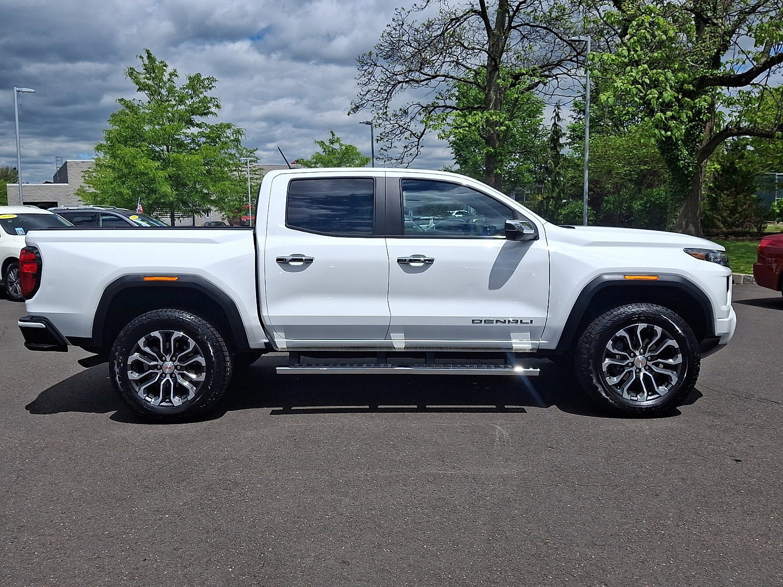 Used 2023 GMC Canyon Denali AWD/4WD image 7
