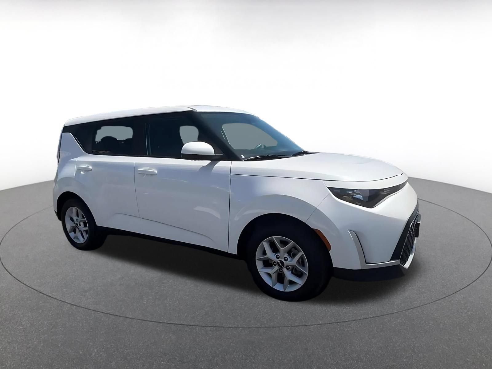 Used 2025 Kia Soul LX w/ LX Technology Package FWD video 2