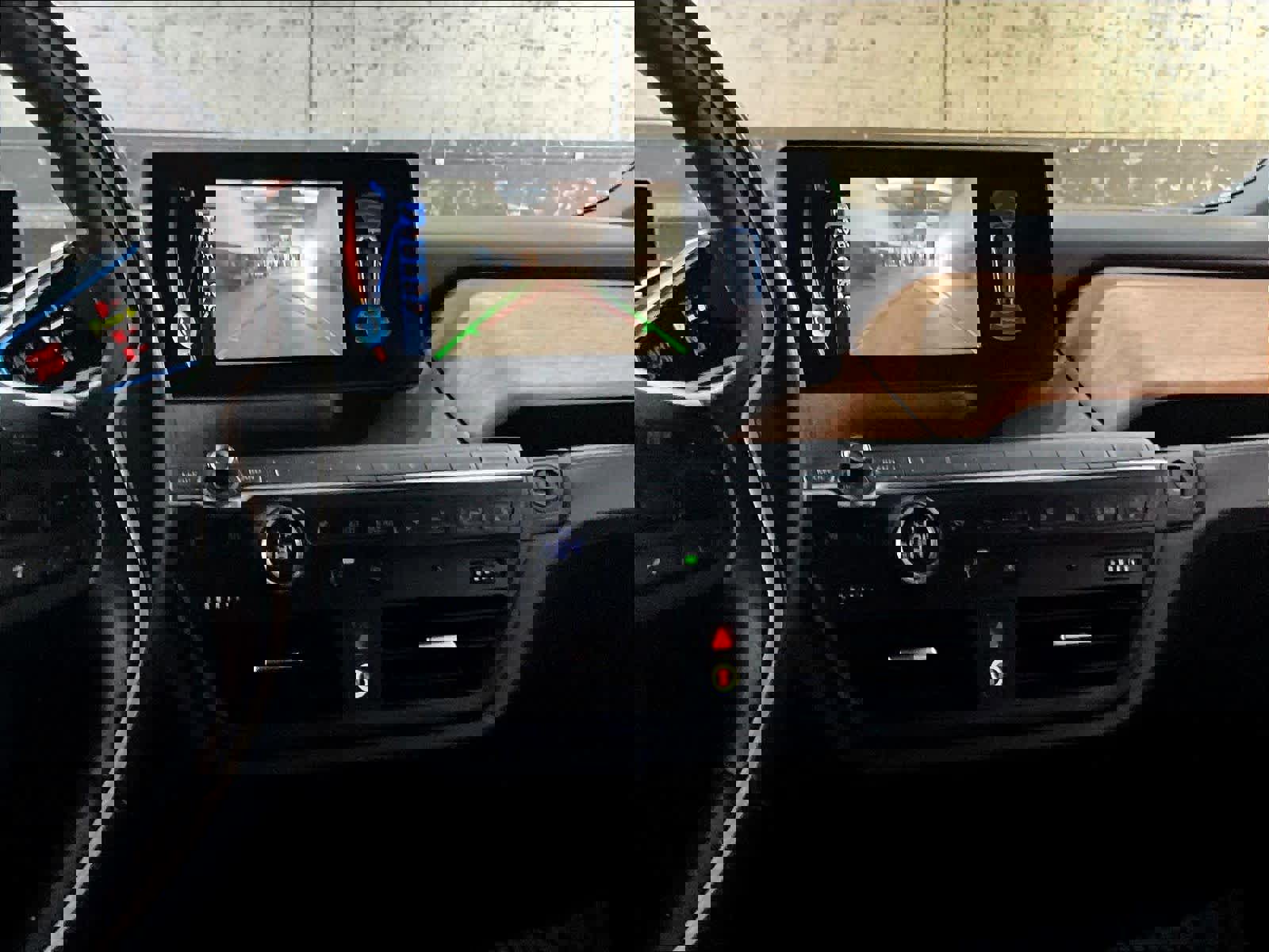 Used 2015 BMW i3 w/ Range Extender image 8