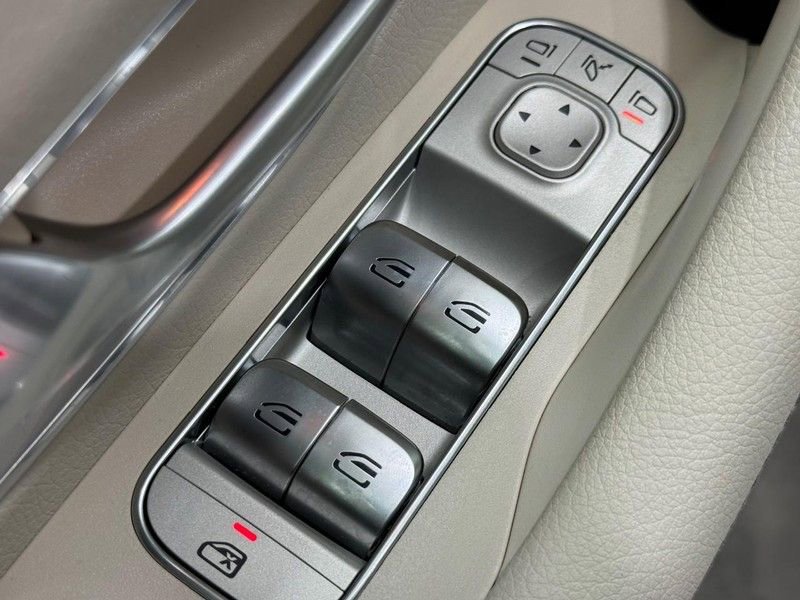 New 2025 Mercedes-Benz GLE 450e 4MATIC image 16