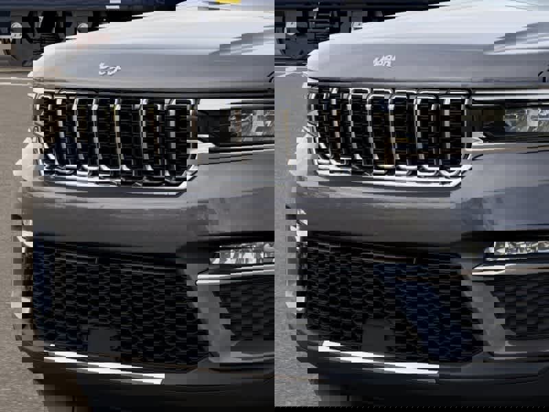 New 2025 Jeep Grand Cherokee Limited image 11
