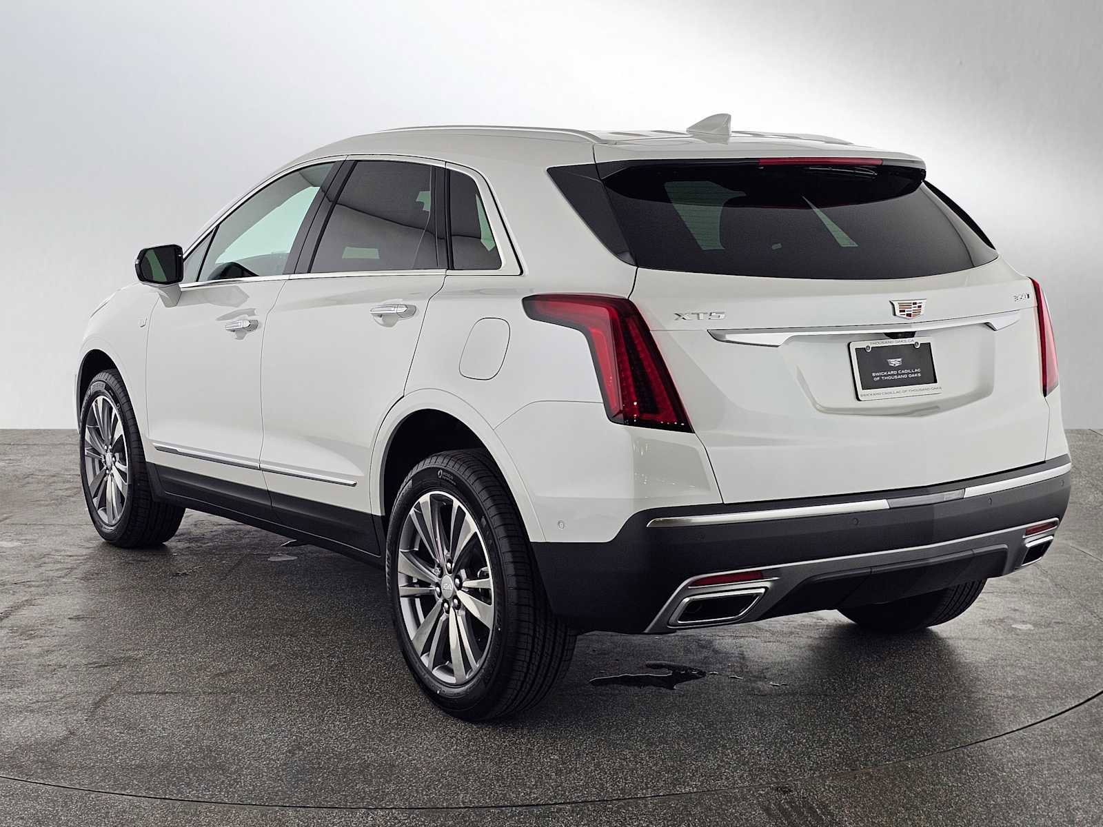 New 2026 Cadillac XT5 Premium Luxury image 5