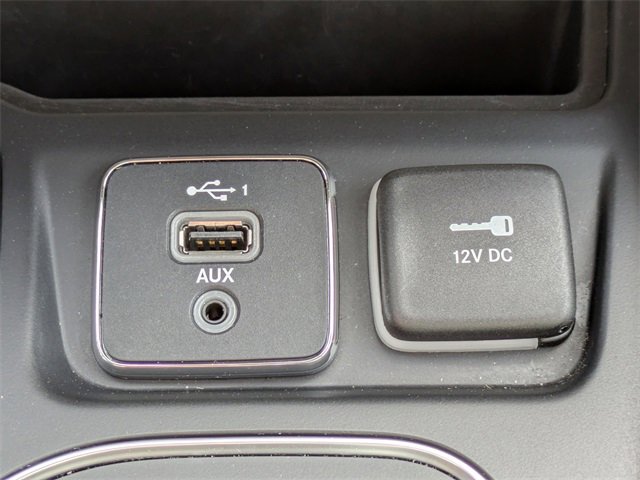 Used 2021 Jeep Cherokee Latitude Lux w/ Comfort/Convenience Group image 24