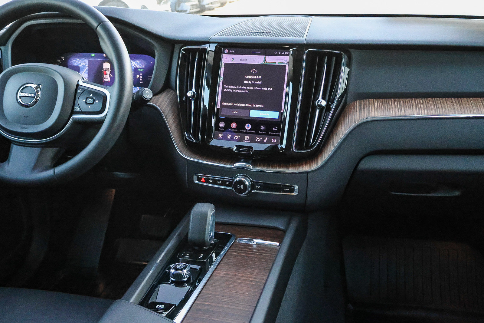 Used 2022 Volvo XC60 T8 Inscription Expression w/ Advanced Package AWD/4WD image 21
