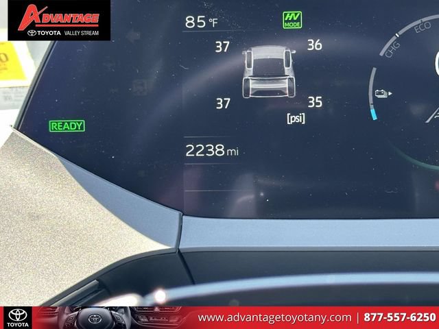 Used 2025 Toyota Prius Plug-In Hybrid FWD image 29