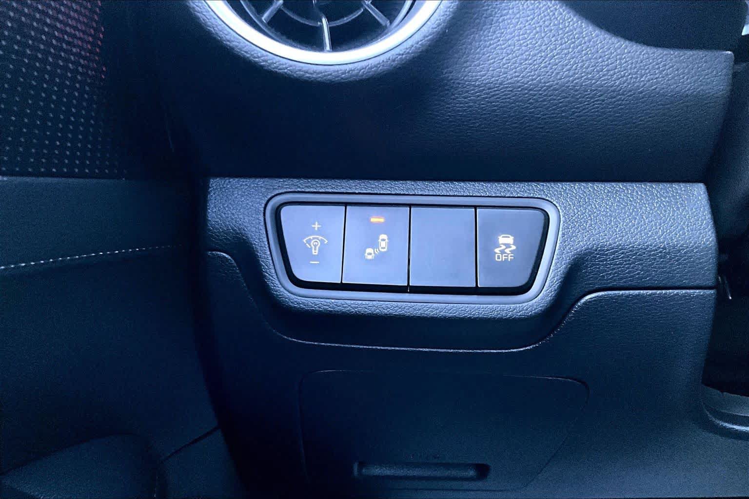 Used 2024 Kia Forte GT w/ GT2 Package FWD image 32