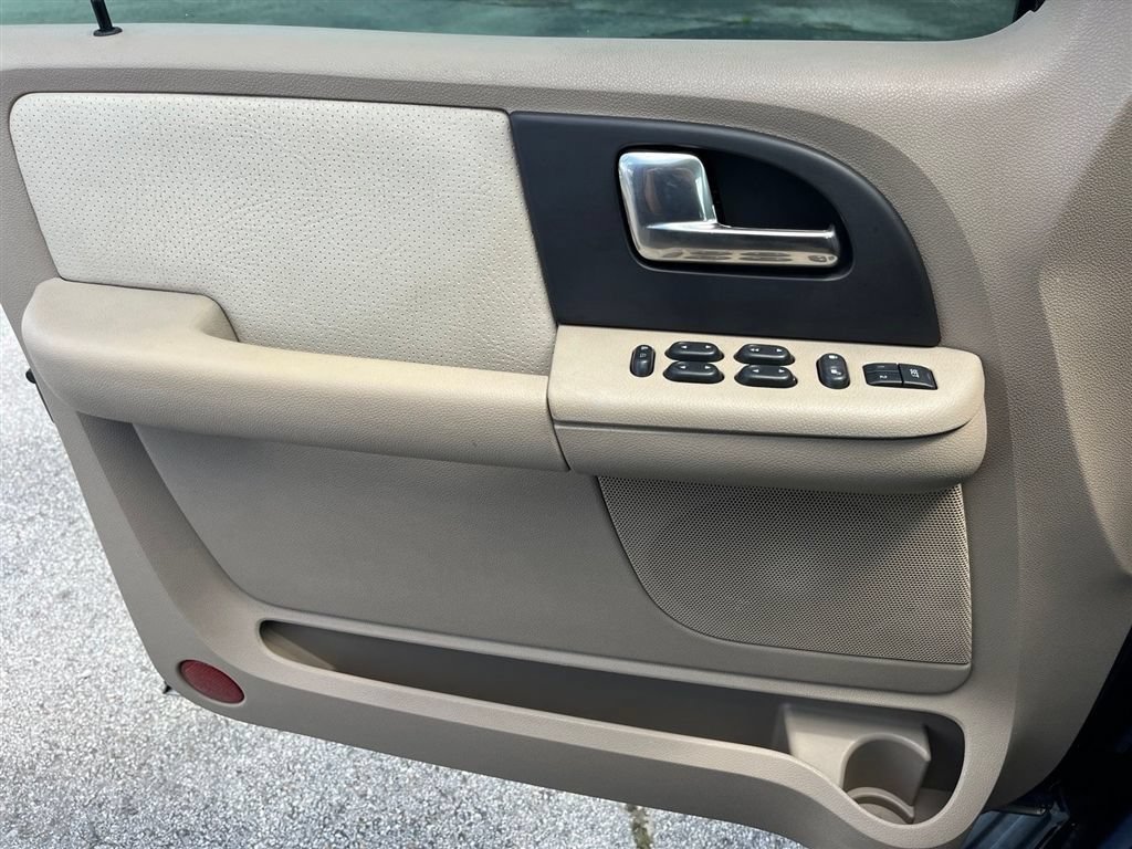 Used 2003 Ford Expedition Eddie Bauer RWD image 13