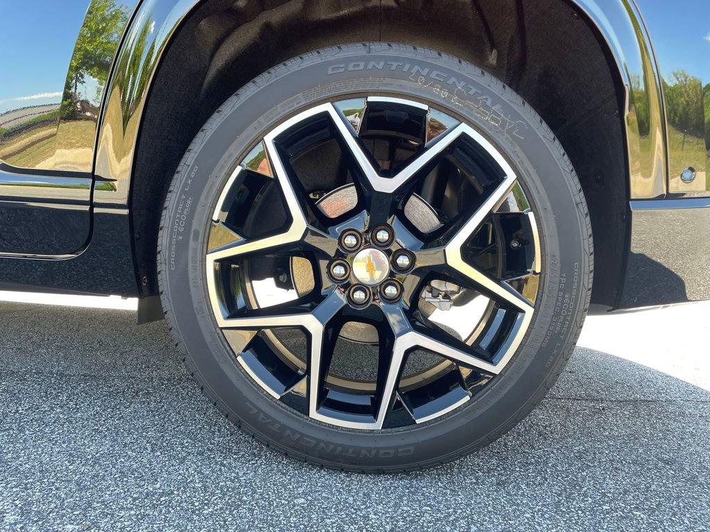 Used 2026 Chevrolet Traverse High Country w/ LPO, Floor Liner Package AWD/4WD image 9