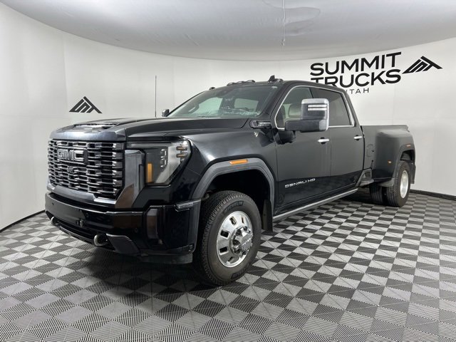 Used 2024 GMC Sierra 3500 Denali Ultimate image 2