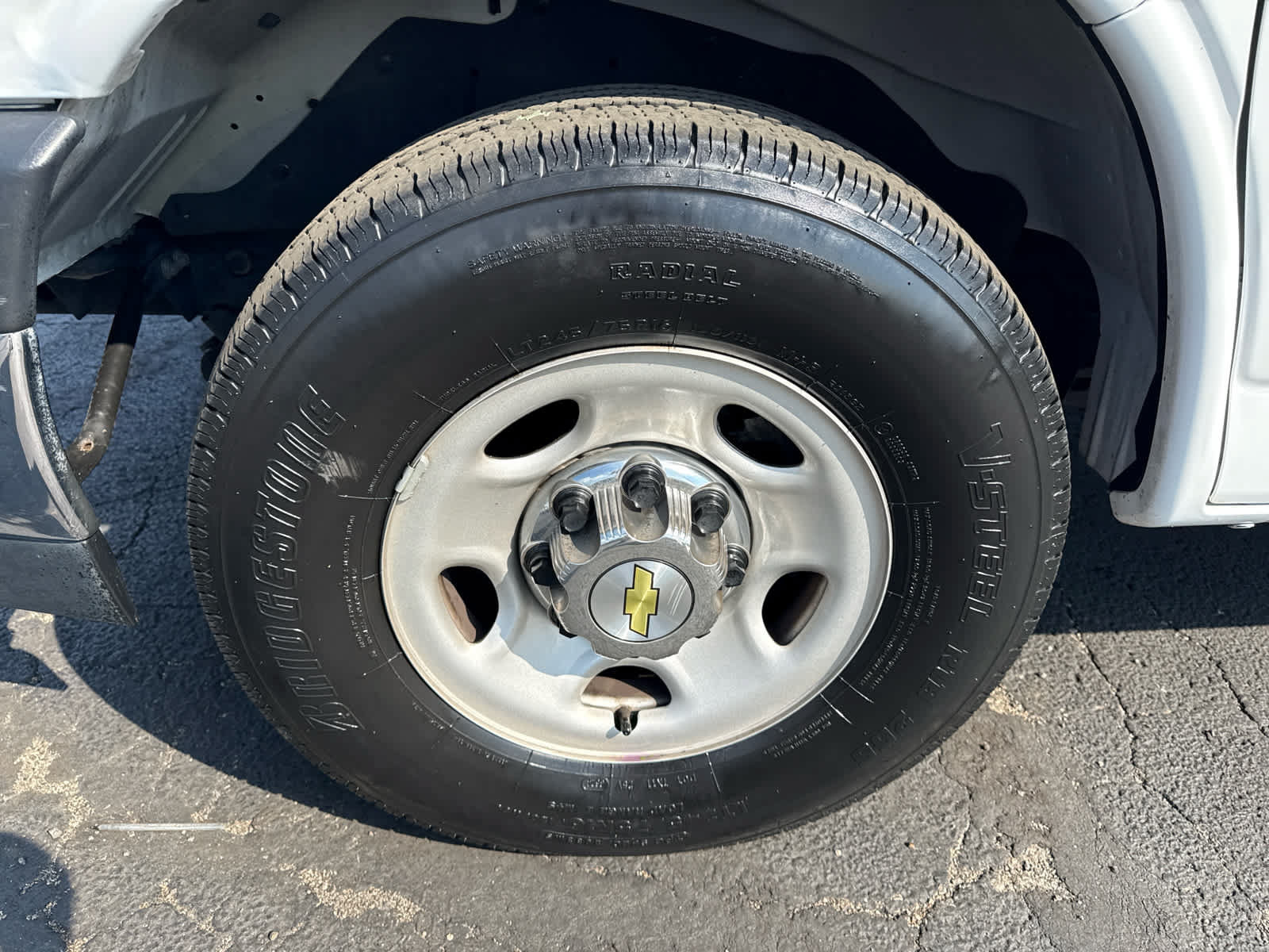 Certified 2024 Chevrolet Express 3500 LT w/ LT Preferred Equipment Group RWD image 9