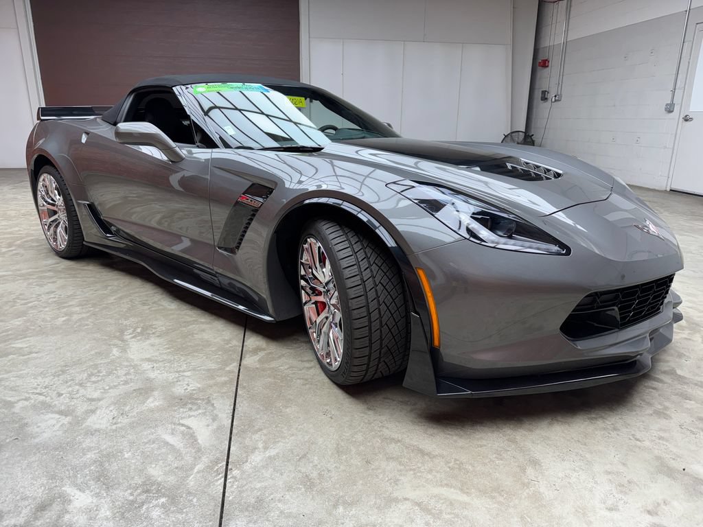 Used 2015 Chevrolet Corvette Z06 w/ 3LZ Preferred Equipment Group RWD image 6