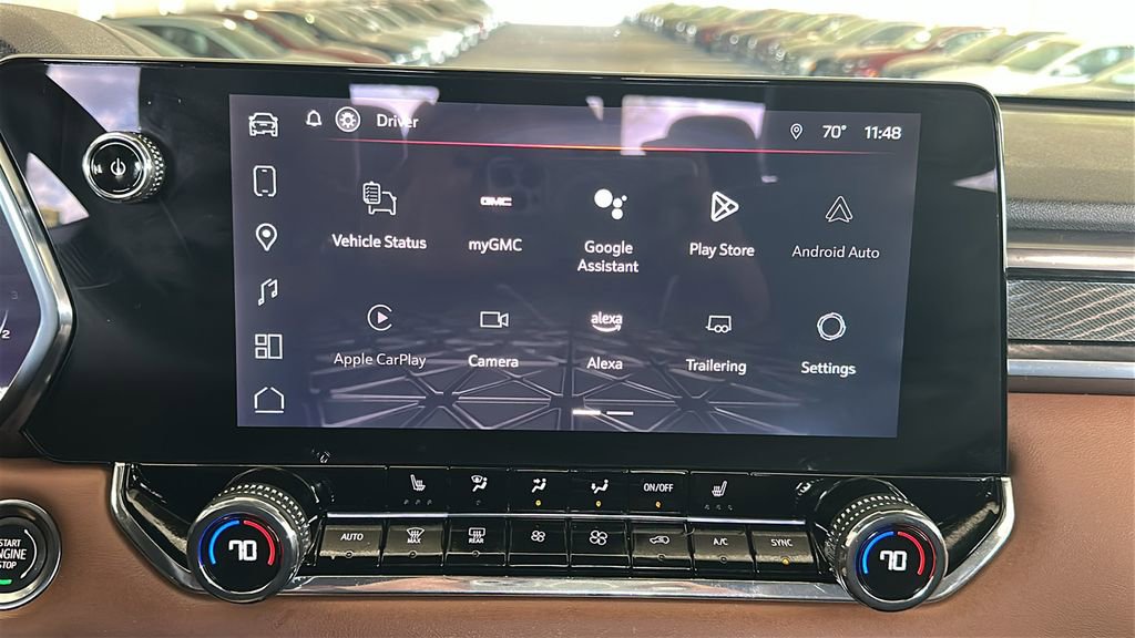 Used 2025 GMC Canyon AT4 image 25