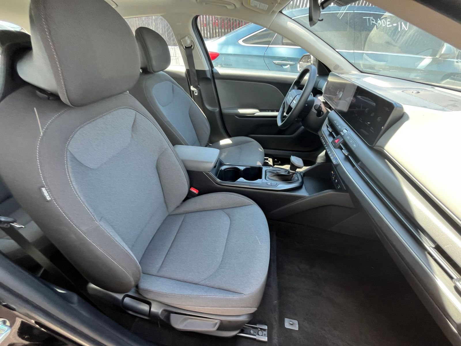 Used 2025 Kia K4 LXS image 35