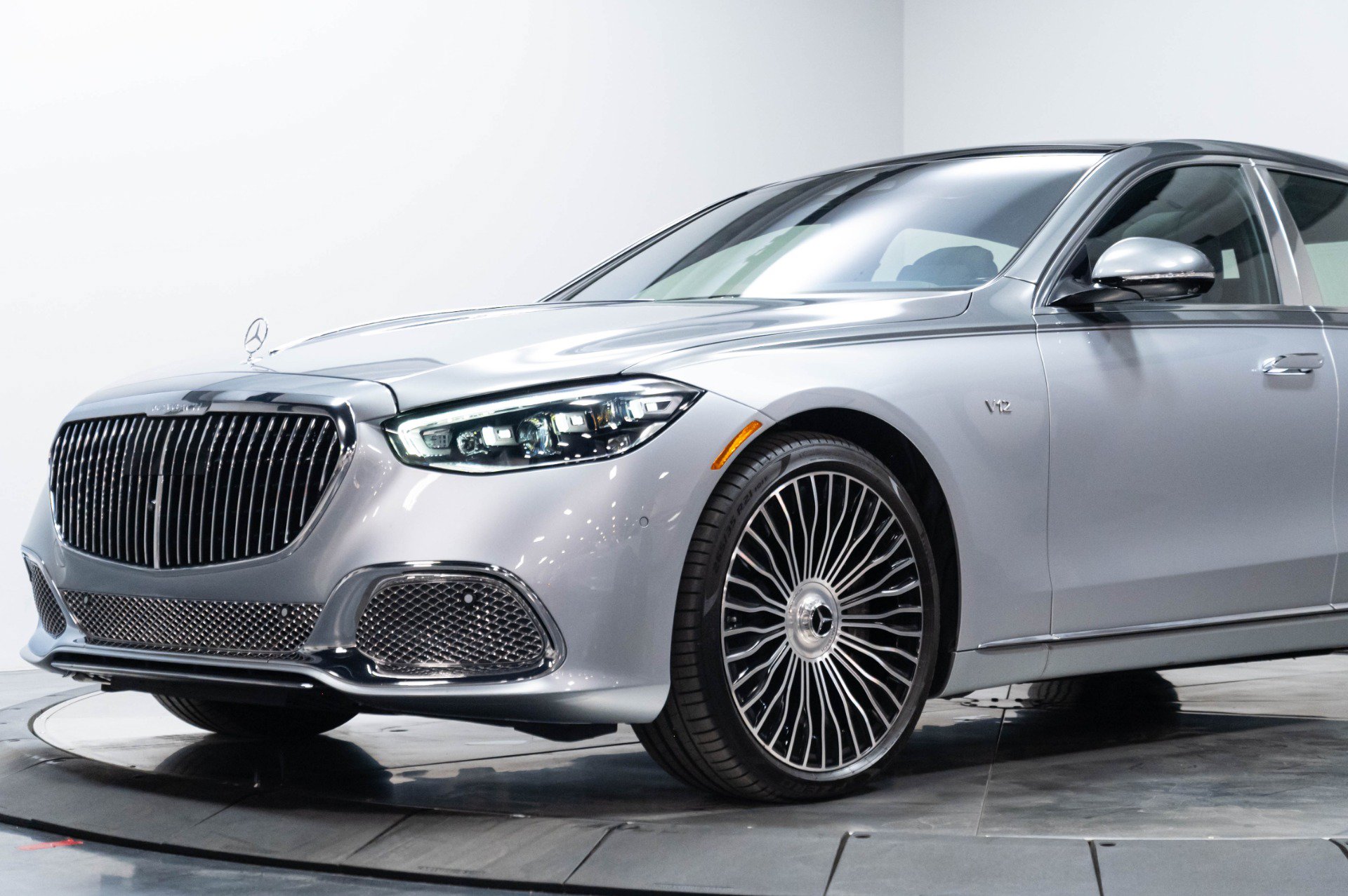 Used 2024 Mercedes-Benz Maybach S 680 4MATIC image 4