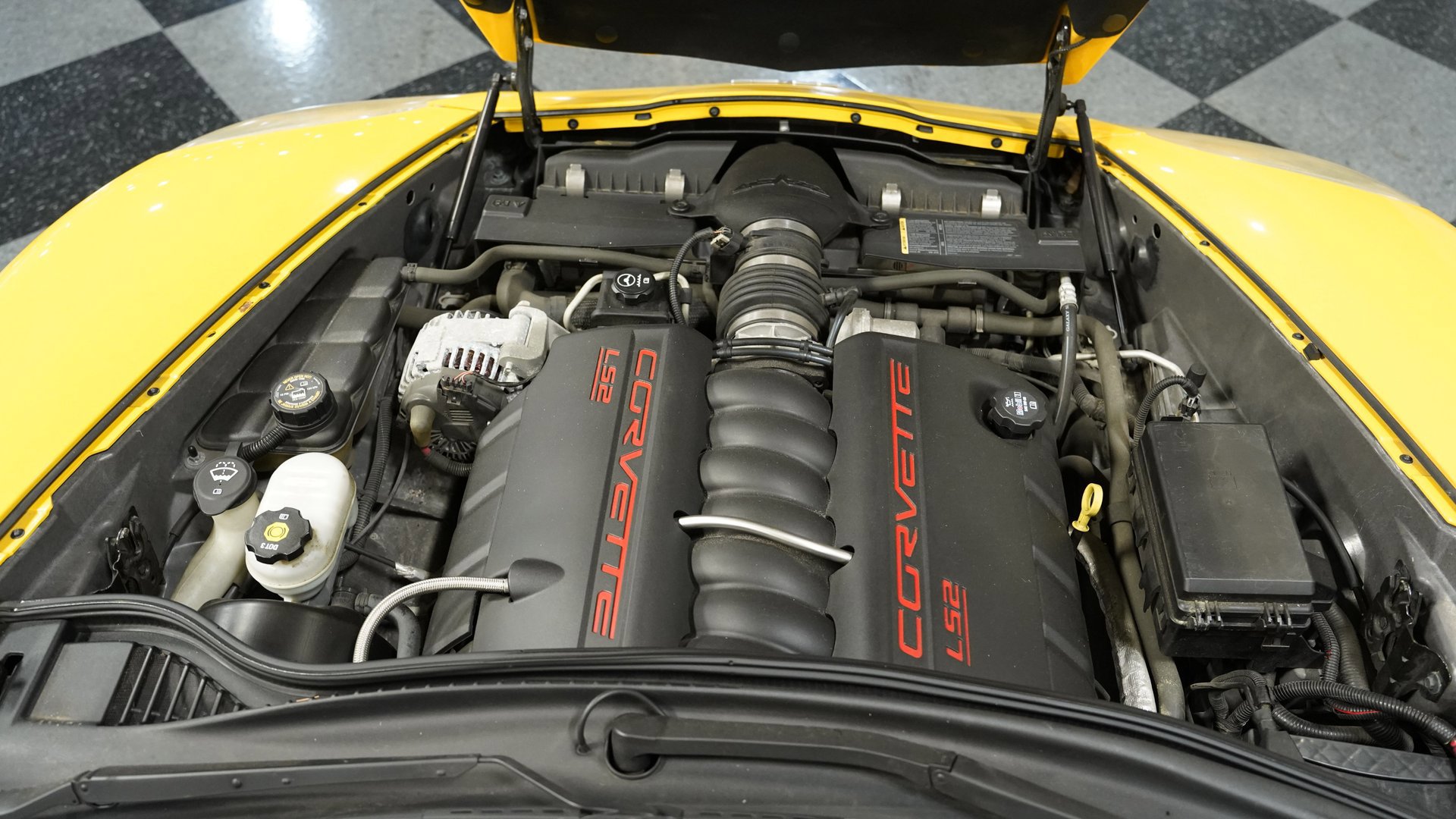 Used 2005 Chevrolet Corvette Convertible w/ Performance Handling Package image 3