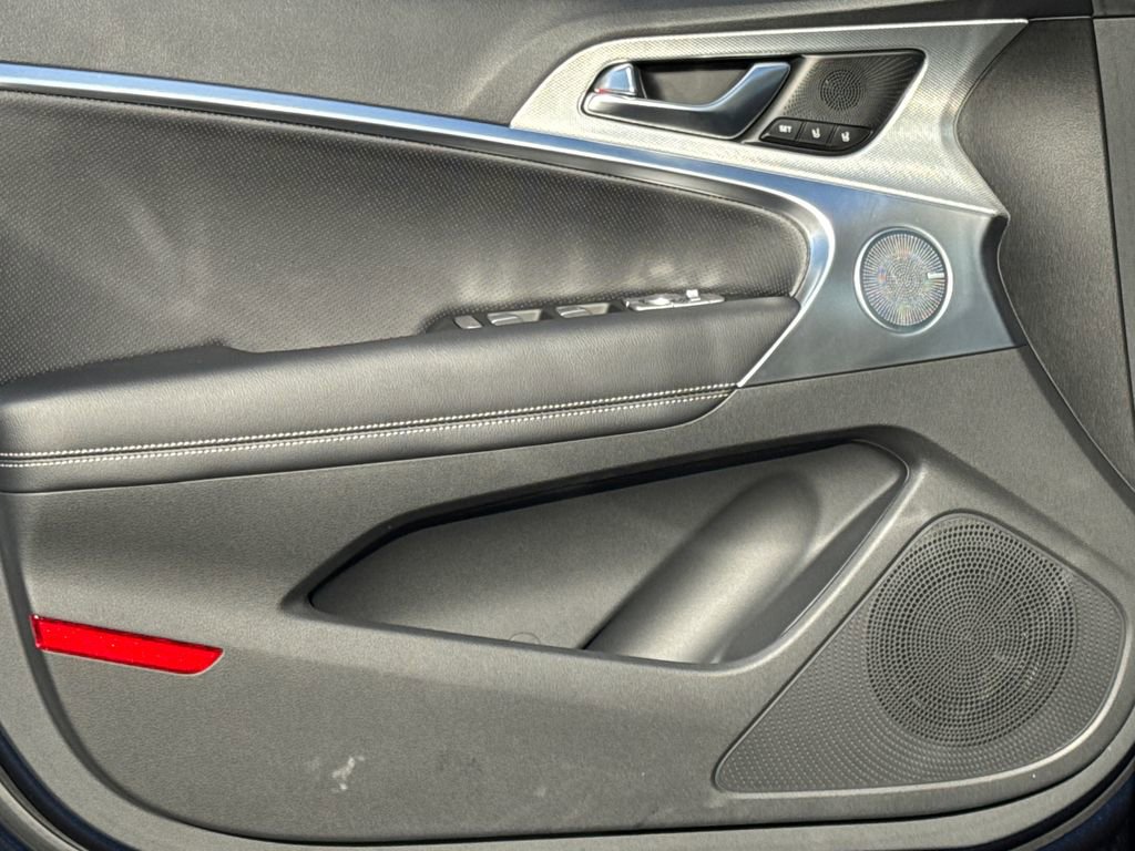 New 2026 Genesis G70 2.5T Prestige image 10