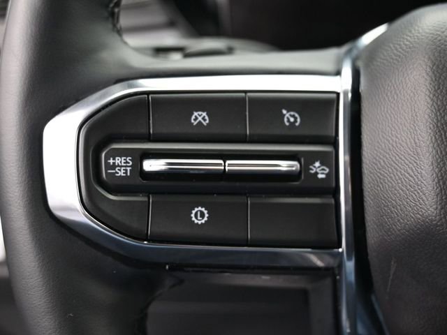 Used 2024 GMC Acadia Elevation image 17