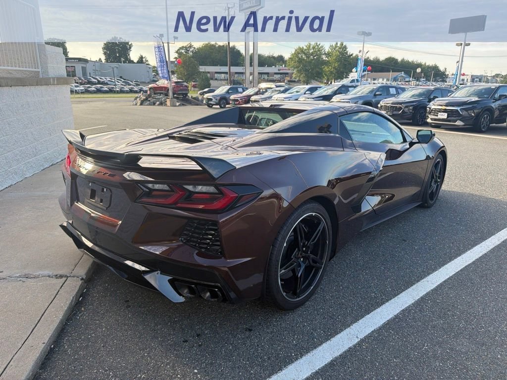 Used 2023 Chevrolet Corvette Stingray Premium Conv w/ Z51 Performance Package RWD image 9