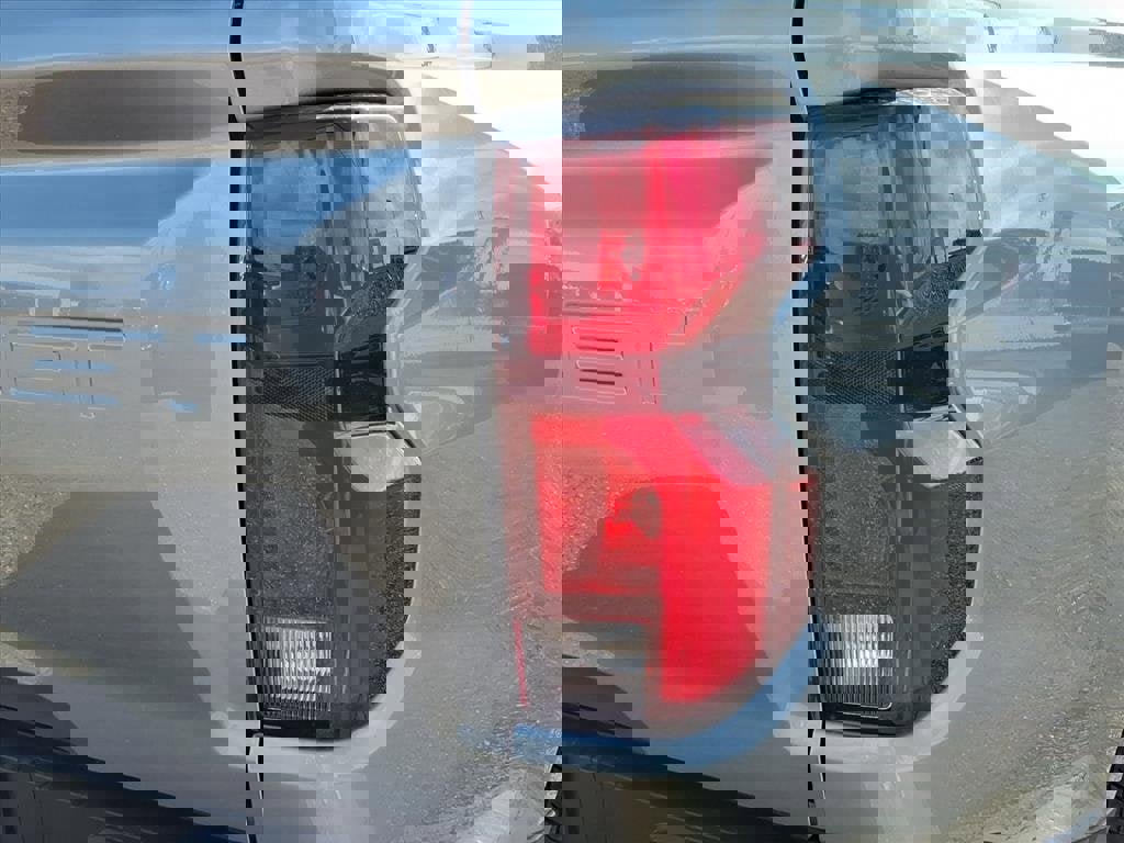 New 2026 Chevrolet Colorado LT image 9