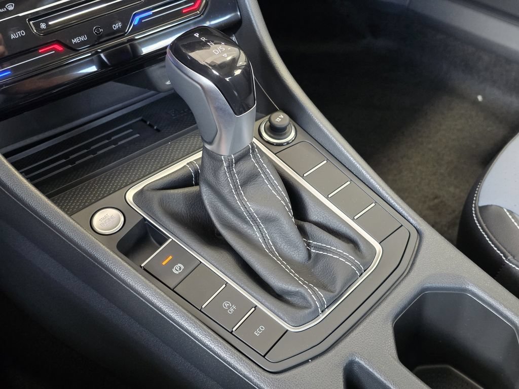 New 2026 Volkswagen Jetta SE FWD image 18