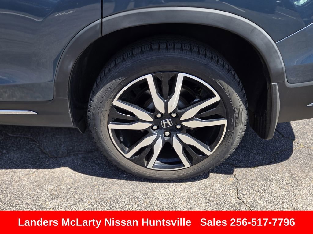 Used 2021 Honda Pilot Touring image 12