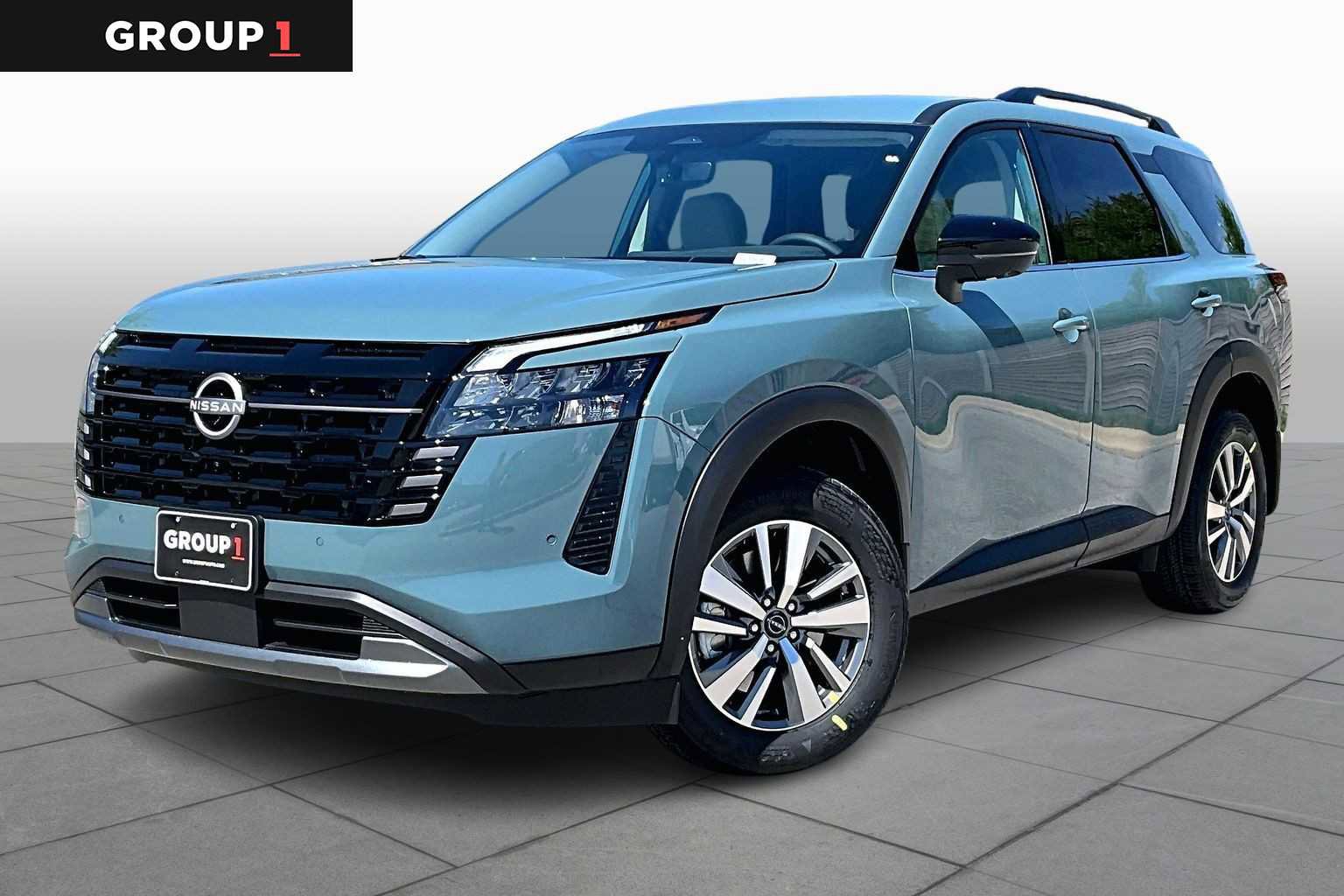 New 2026 Nissan Pathfinder SL image 1